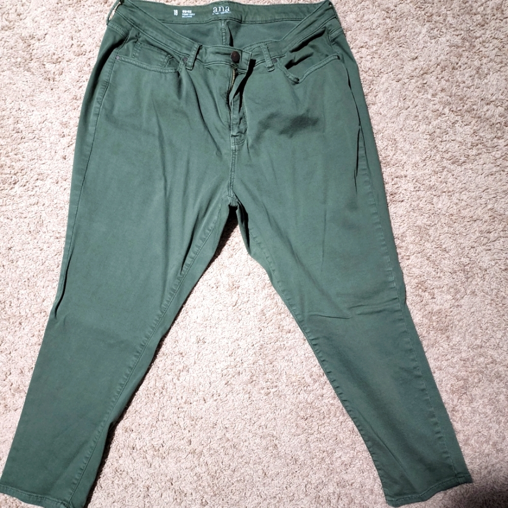 Ana Skinny Jeans